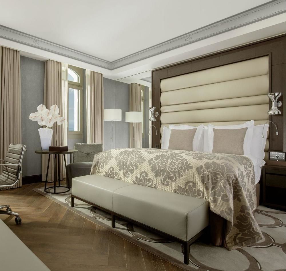 로열 사보이 호텔&스파 로잔 외부 사진 A bedroom at the hotel
